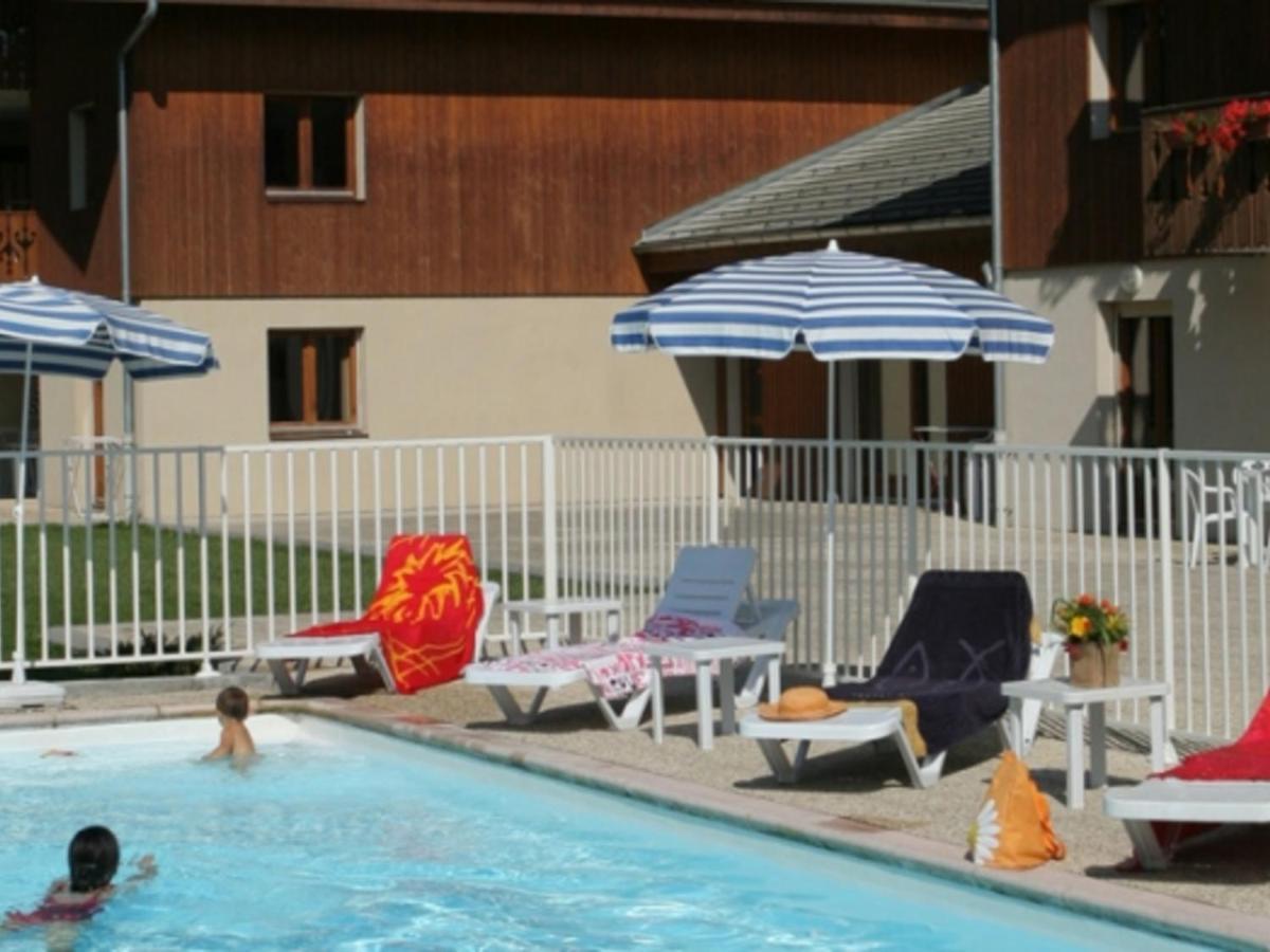 Appartement Confortable Avec Piscines, Terrasse Et Parking A Samoens - Fr-1-629-100 Exterior foto