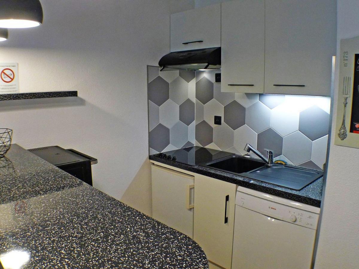 Appartement Confortable Avec Piscines, Terrasse Et Parking A Samoens - Fr-1-629-100 Exterior foto